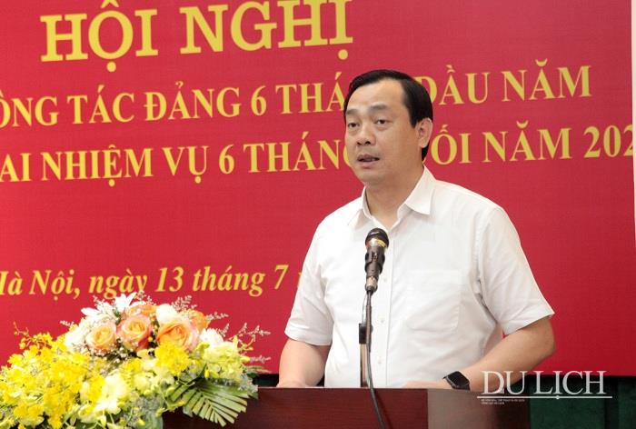 Bí thư Đảng ủy TCDL – Tổng cục trưởng Nguyễn Trùng Khánh phát biểu khai mạc Hội nghị
